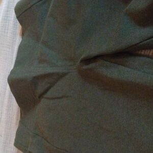 LOFT size M olive green seamed leggings Never worn